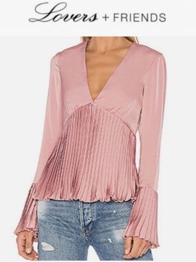 LOVERS + FRIENDS FAIN PLEATED PEPLUM BLOUSE BELL SLEEVE V NECK ROMANTIC TOP NWOT